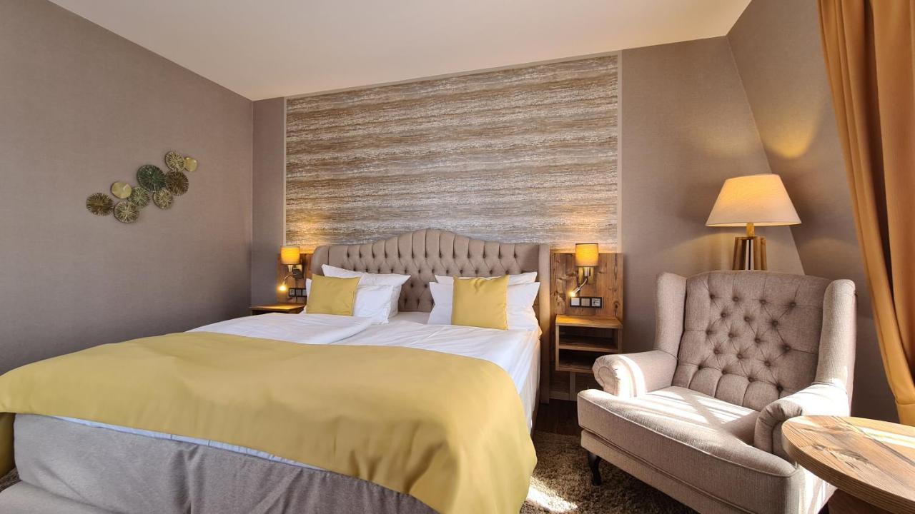 Zum Leineweber Hotel 4*